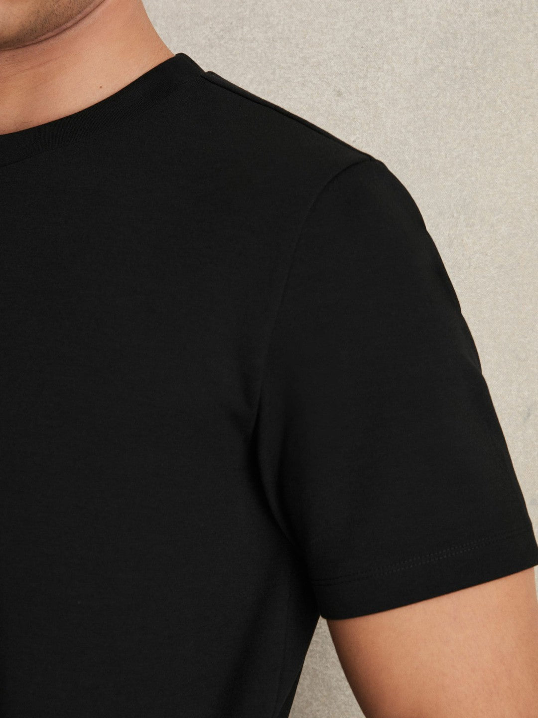 Reiss Interlock Jersey Crew Neck T-Shirt in Black