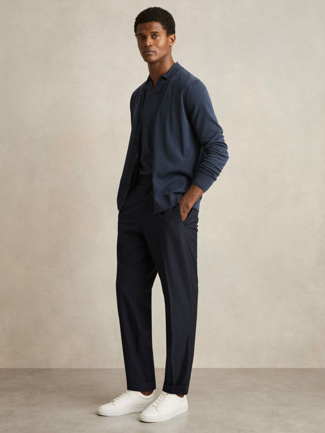 Reiss Relaxed-Fit Pleated Tapered Trousers in Navy