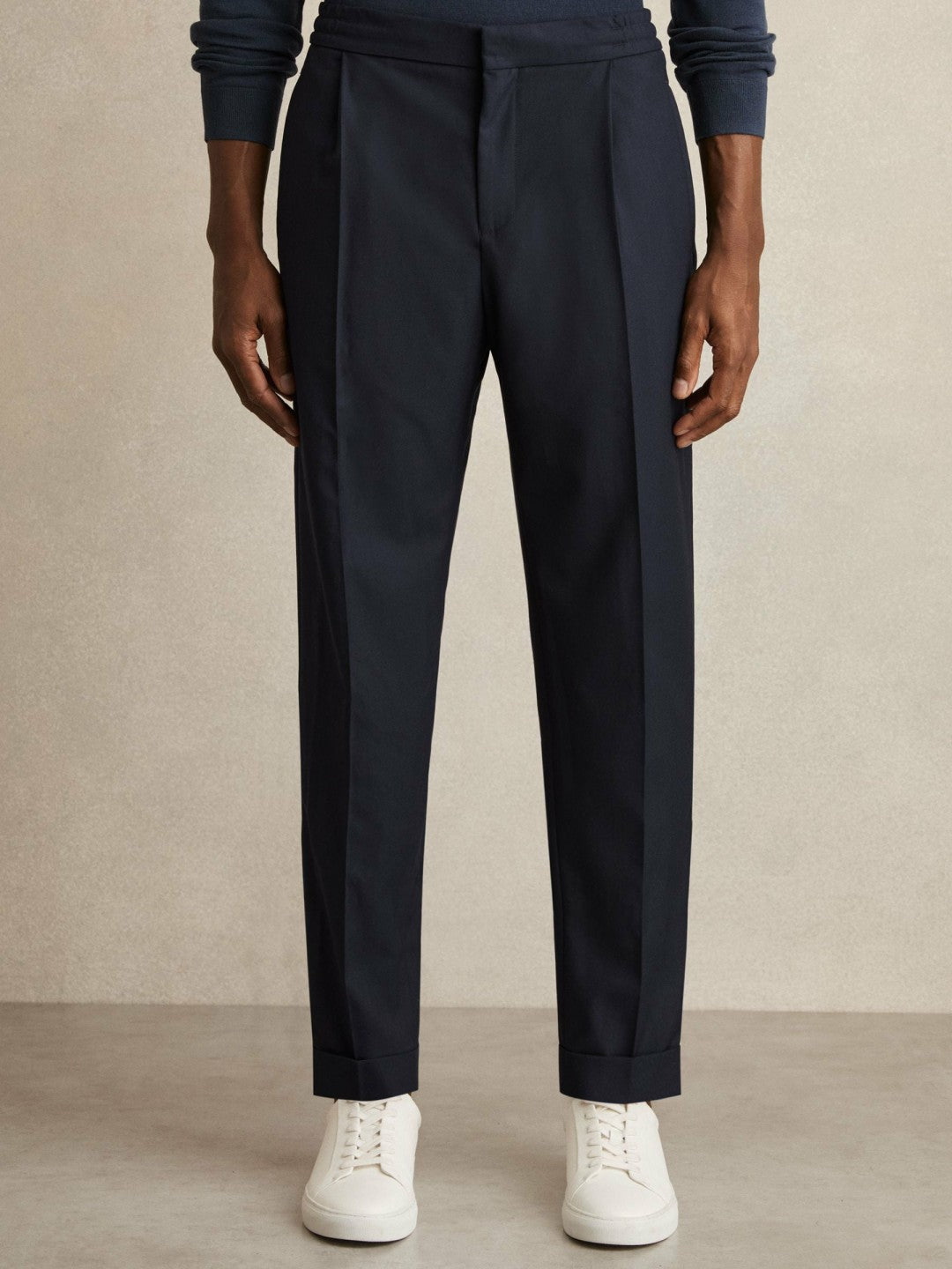 Reiss Relaxed-Fit Pleated Tapered Trousers in Navy