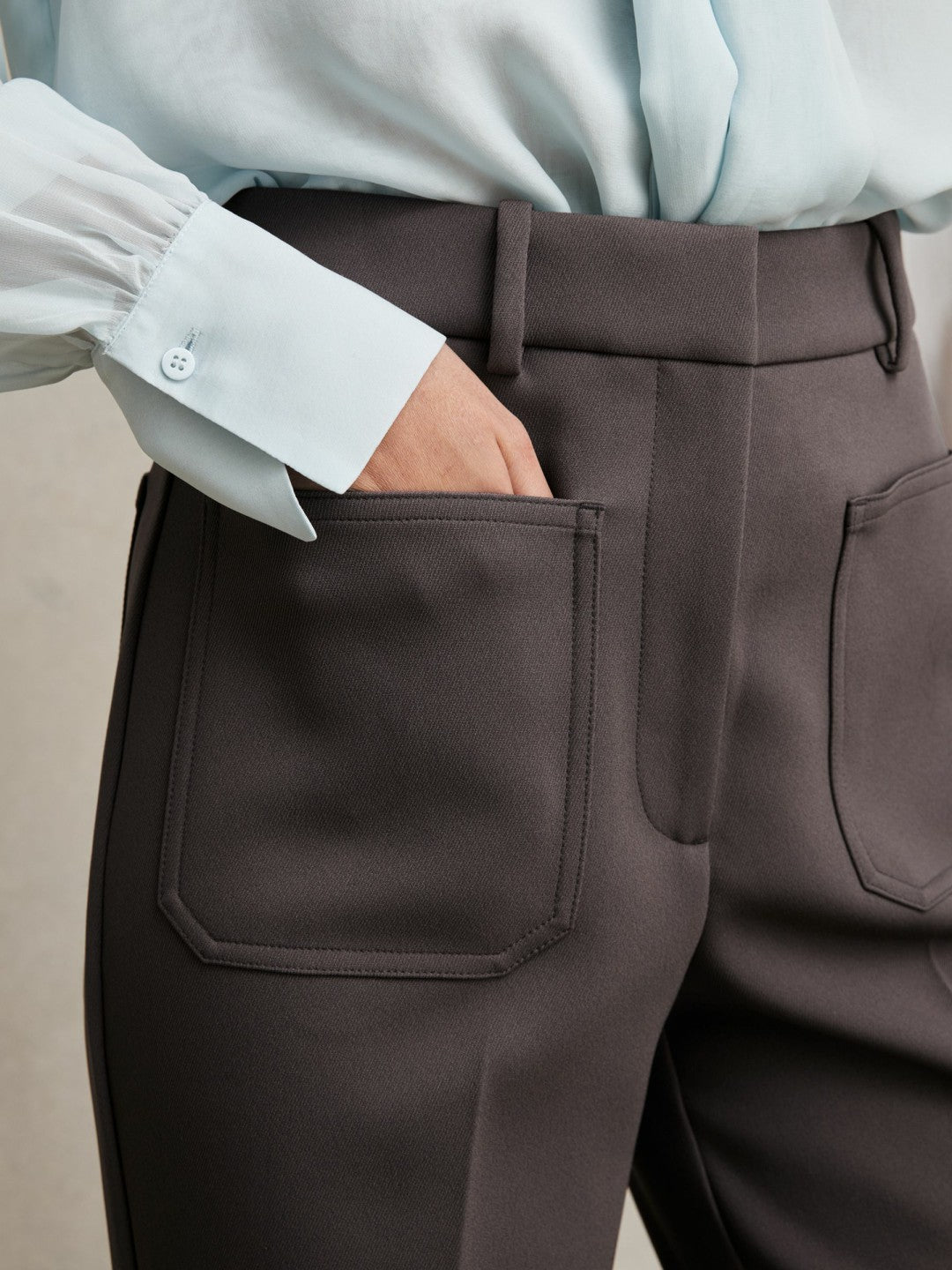 Reiss Petite Twill Patch-Pocket Flared Trousers in Mauve Neutral