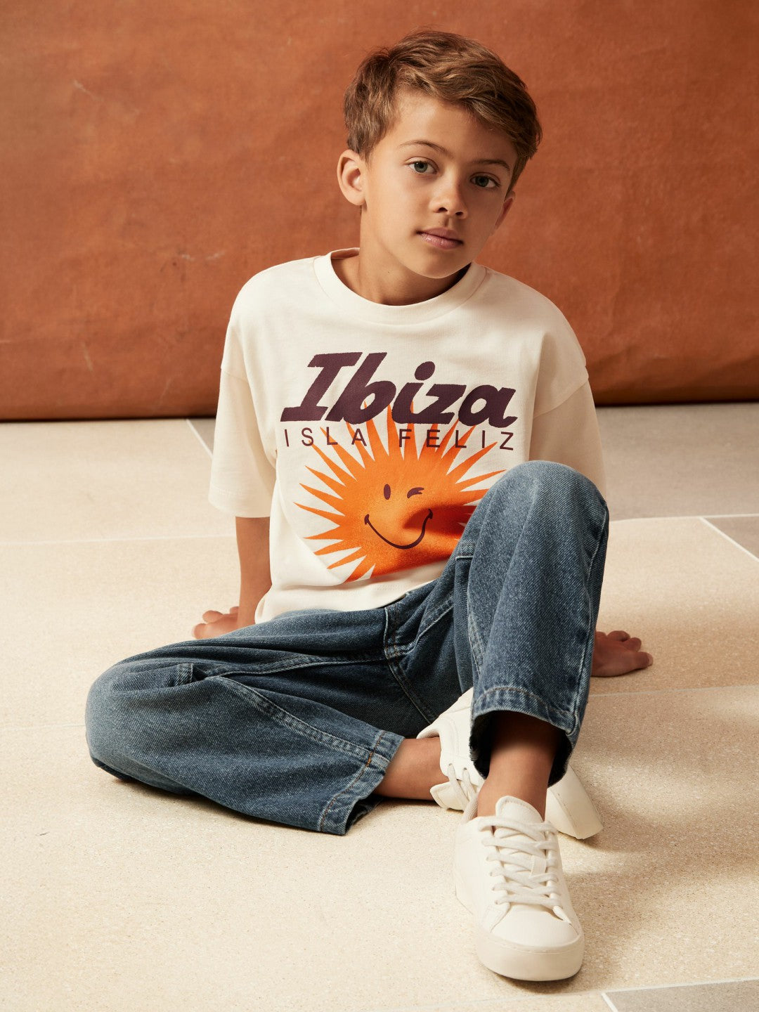 Reiss 9-13 yrs SmileyWorld Sun Motif T-Shirt in Off White