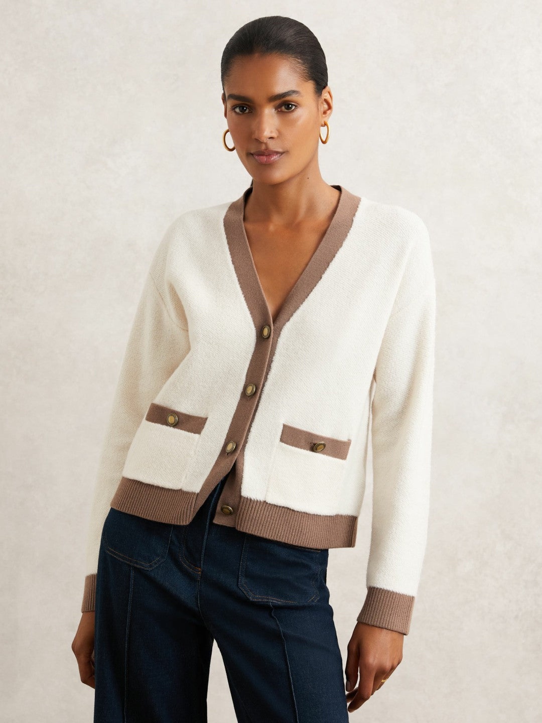 Reiss Wool Colourblock Cardigan in Cream/Neutral