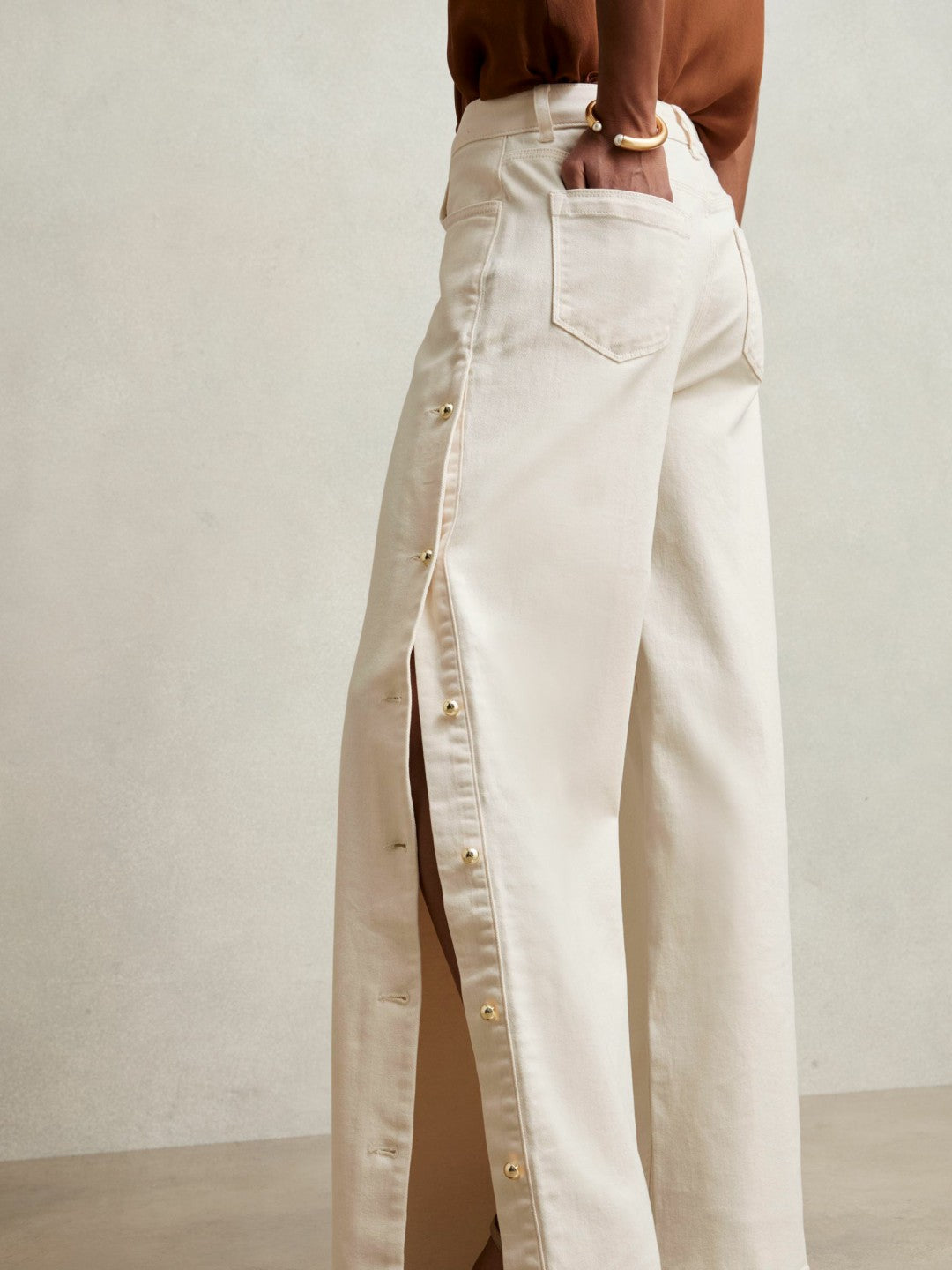 Reiss Petite Side Button Wide Leg Jeans in Cream
