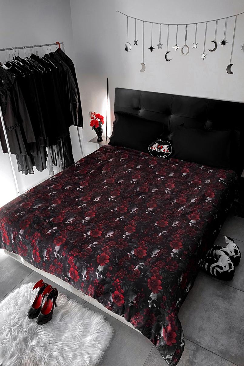 Homeware Bedding &amp; Cushions | Killstar Beastie Bloom Printed Microfibre Comforter